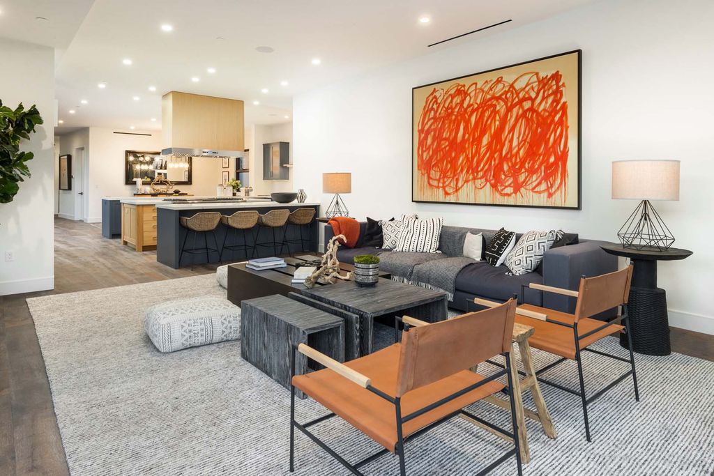 The Home in Venice, a spectacular modern farmhouse designed by Hamilton Architects for entertaining with expansive living spaces and unparalleled amenities is now available for sale. This home located at 1314 Morningside Way, Venice, California