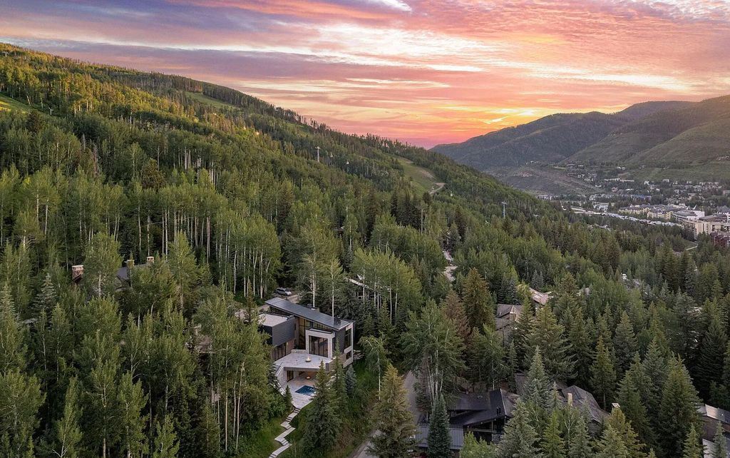 The Home in Vail, an exceptional newly constructed estate boasts expansive mountain views and offers the convenience of being steps to the ski slope and a short walk to Vail Village is now available for sale. This home located at 307 Rockledge Rd, Vail, Colorado