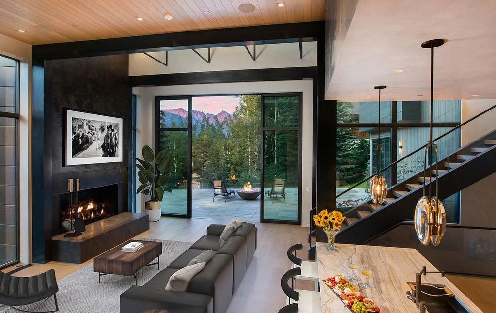 The Home in Vail, an exceptional newly constructed estate boasts expansive mountain views and offers the convenience of being steps to the ski slope and a short walk to Vail Village is now available for sale. This home located at 307 Rockledge Rd, Vail, Colorado