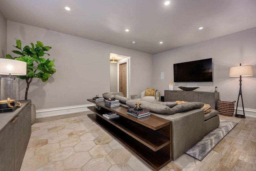 The Home in South Barrington leaves absolutely nothing to be desired, while exuding sophistication and elegance, now available for sale. This home located at 24 Enclave Ct, South Barrington, Illinois