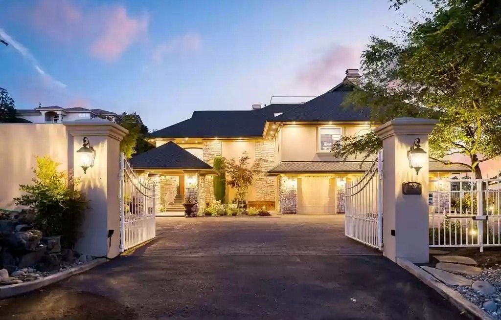 The Estate in Vancouver is a luxurious home of completely remodeled living space now available for sale. This home located at 7000 SE Riverside Dr, Vancouver, Washington; offering 04 bedrooms and 07 bathrooms with 7,373 square feet of living spaces.