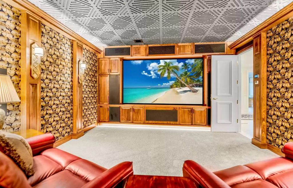 The Estate in Vancouver is a luxurious home of completely remodeled living space now available for sale. This home located at 7000 SE Riverside Dr, Vancouver, Washington; offering 04 bedrooms and 07 bathrooms with 7,373 square feet of living spaces.