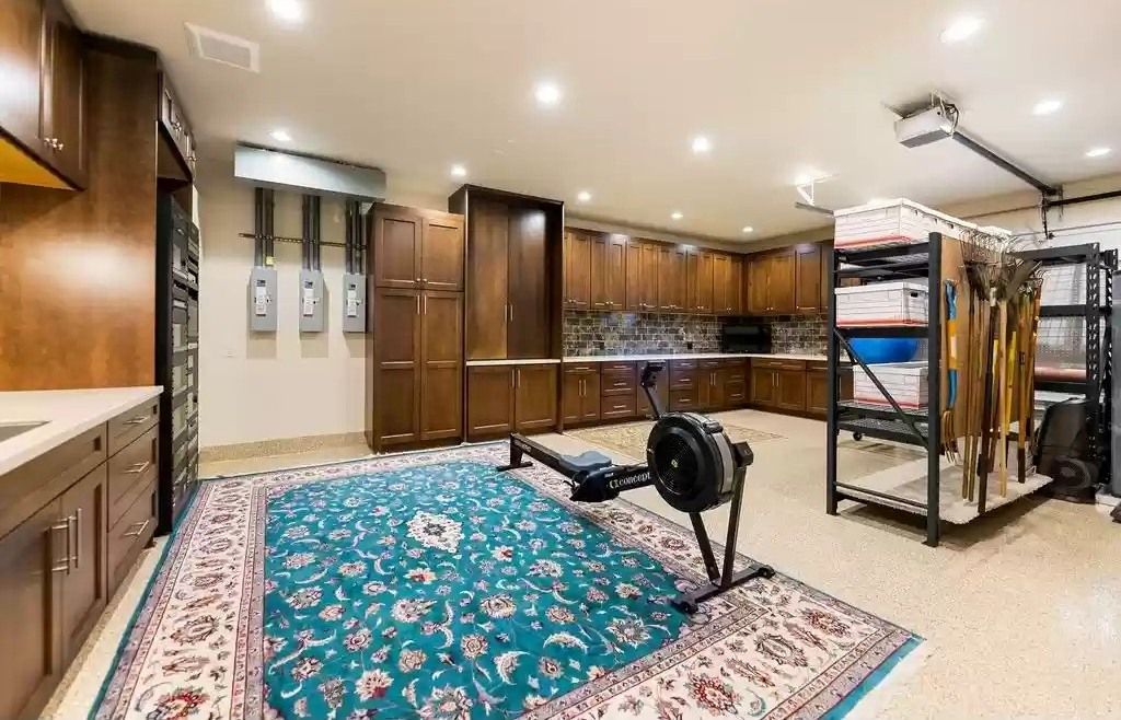 The Estate in Vancouver is a luxurious home of completely remodeled living space now available for sale. This home located at 7000 SE Riverside Dr, Vancouver, Washington; offering 04 bedrooms and 07 bathrooms with 7,373 square feet of living spaces.