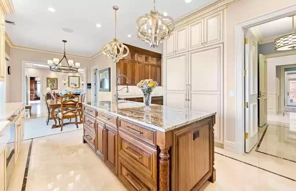 The Estate in Vancouver is a luxurious home of completely remodeled living space now available for sale. This home located at 7000 SE Riverside Dr, Vancouver, Washington; offering 04 bedrooms and 07 bathrooms with 7,373 square feet of living spaces.