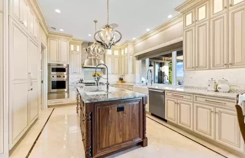 The Estate in Vancouver is a luxurious home of completely remodeled living space now available for sale. This home located at 7000 SE Riverside Dr, Vancouver, Washington; offering 04 bedrooms and 07 bathrooms with 7,373 square feet of living spaces.