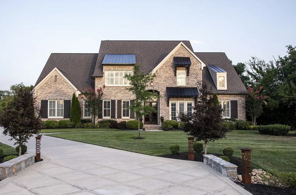 The Estate in Franklin is a luxurious home nestled on a peaceful 1.03 acre lot with custom gardens, fully fenced backyard and irrigation now available for sale. This home located at 1045 Buena Vista Dr, Franklin, Tennessee; offering 05 bedrooms and 07 bathrooms with 5,391 square feet of living spaces.