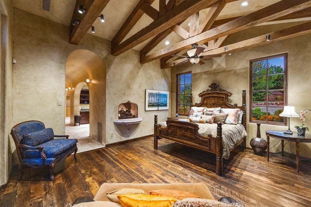 The Villa in Sedona, an exclusive Eagle Mountain Ranch abounds with local wildlife while sparing no modern comforts offering the finest finishes and timeless architecture is now available for sale. This home located at 330 Eagle Mountain Ranch Rd, Sedona, Arizona