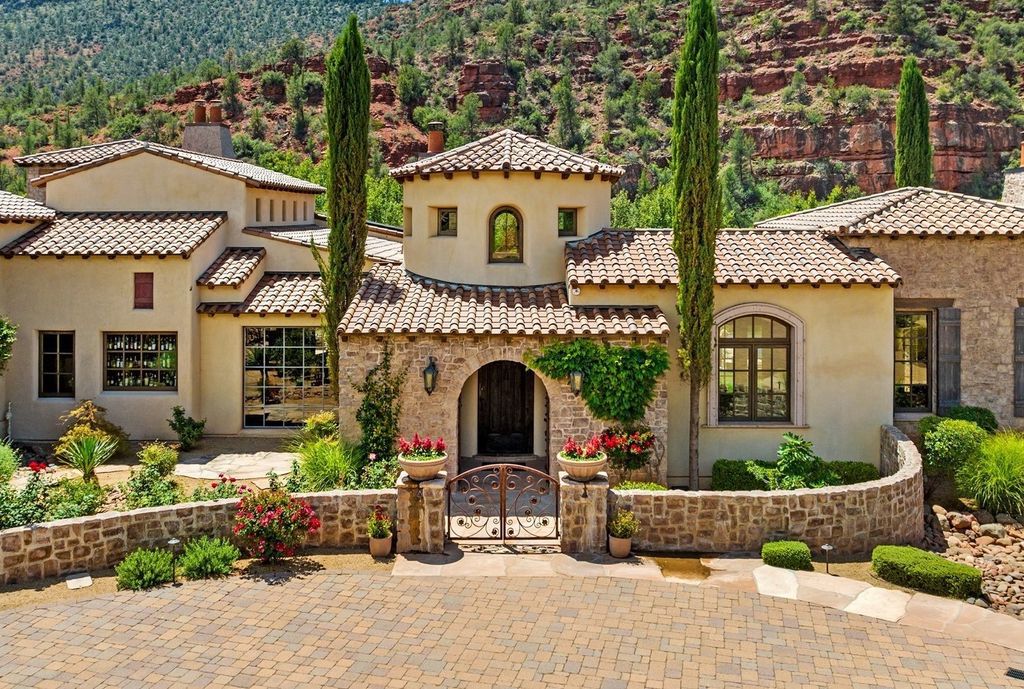 The Villa in Sedona, an exclusive Eagle Mountain Ranch abounds with local wildlife while sparing no modern comforts offering the finest finishes and timeless architecture is now available for sale. This home located at 330 Eagle Mountain Ranch Rd, Sedona, Arizona