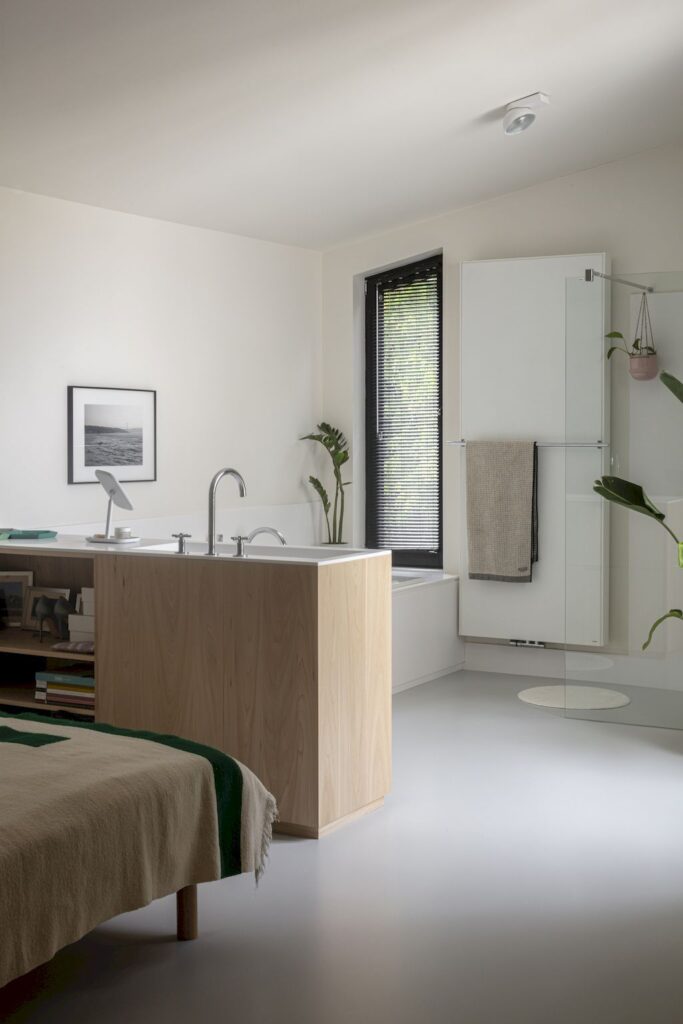 House Paap Stunning Renovation by Architecten De Bruyn bvba 10