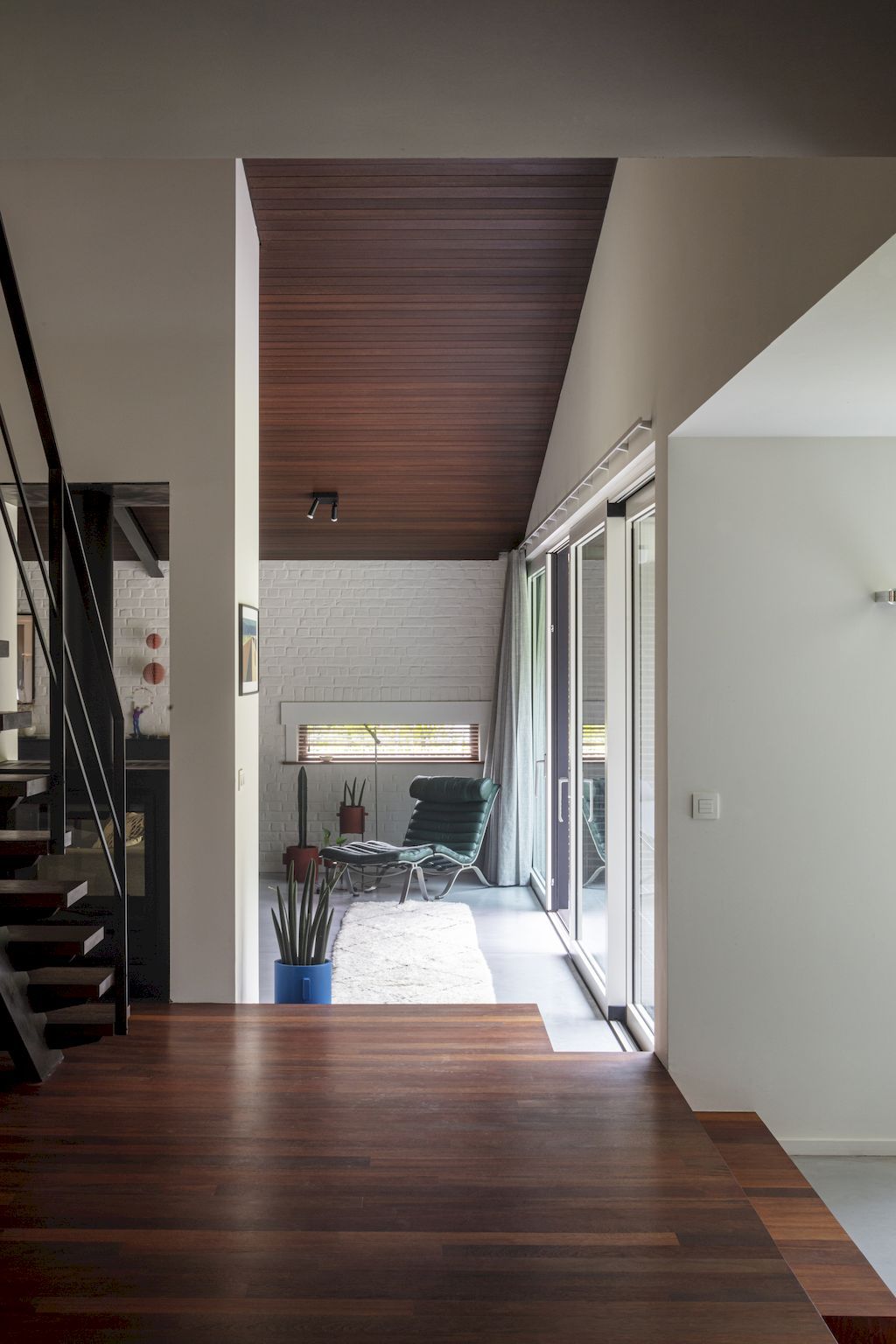 House Paap Stunning Renovation by Architecten De Bruyn bvba 26