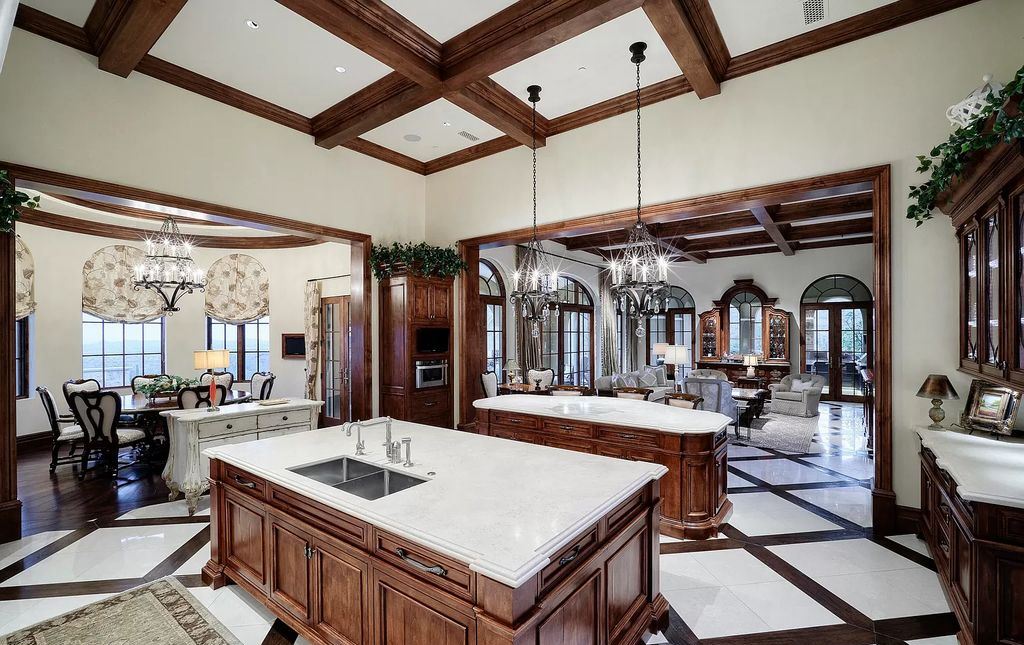 The Home in Scottsdale, a noteworthy property offers unprecedented balance between priceless sweeping views of the valley below and unparalleled lot location at 2,000 feet is now available for sale. This home located at 21376 N 110th Pl, Scottsdale, Arizona