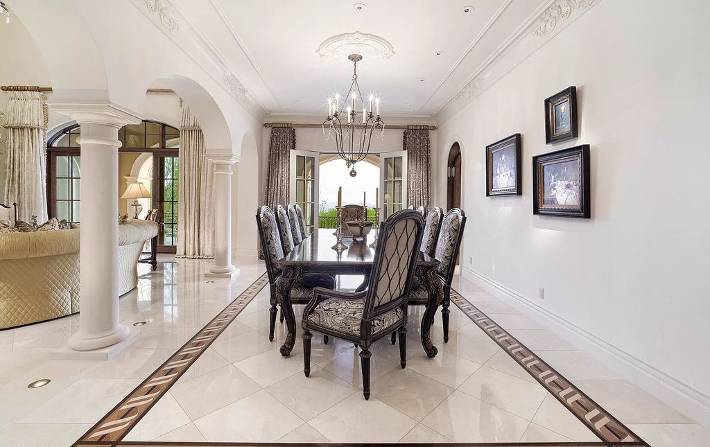 The Home in Scottsdale, a noteworthy property offers unprecedented balance between priceless sweeping views of the valley below and unparalleled lot location at 2,000 feet is now available for sale. This home located at 21376 N 110th Pl, Scottsdale, Arizona