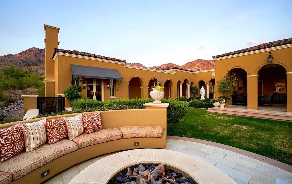 The Home in Scottsdale, a noteworthy property offers unprecedented balance between priceless sweeping views of the valley below and unparalleled lot location at 2,000 feet is now available for sale. This home located at 21376 N 110th Pl, Scottsdale, Arizona