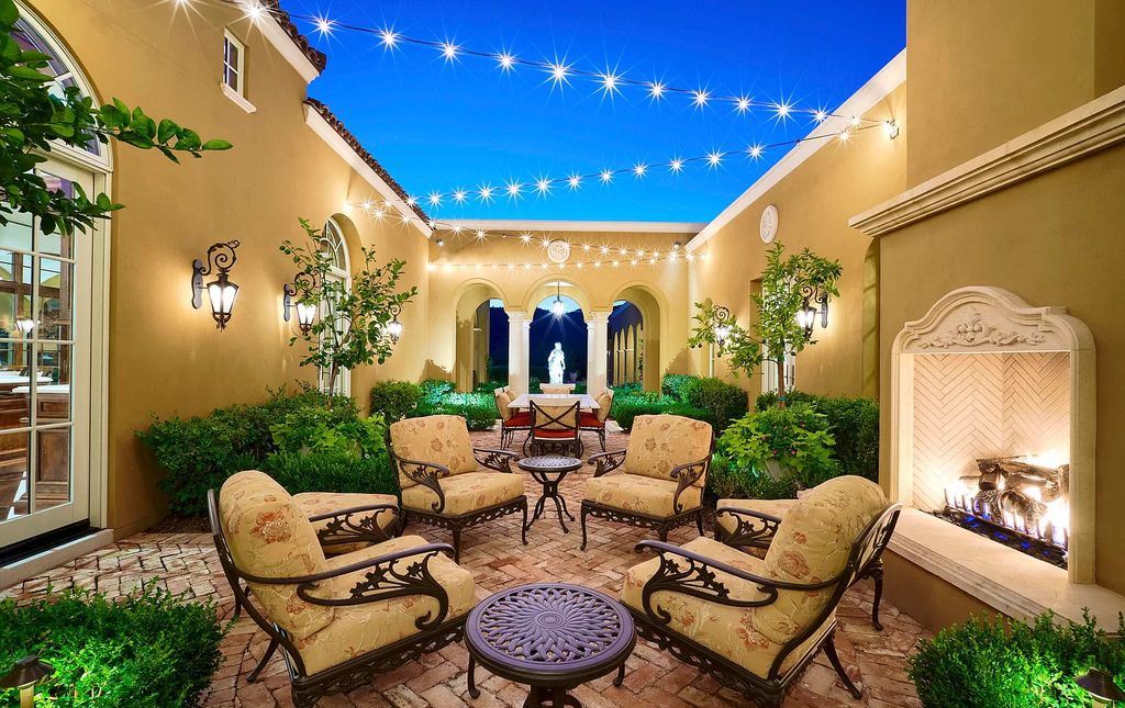 The Home in Scottsdale, a noteworthy property offers unprecedented balance between priceless sweeping views of the valley below and unparalleled lot location at 2,000 feet is now available for sale. This home located at 21376 N 110th Pl, Scottsdale, Arizona