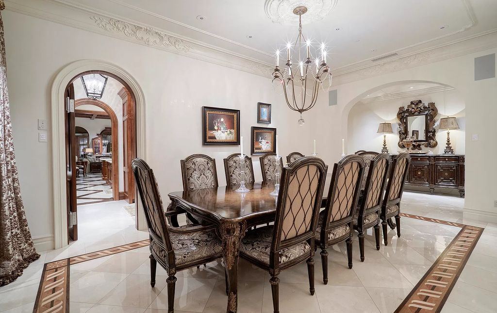 The Home in Scottsdale, a noteworthy property offers unprecedented balance between priceless sweeping views of the valley below and unparalleled lot location at 2,000 feet is now available for sale. This home located at 21376 N 110th Pl, Scottsdale, Arizona