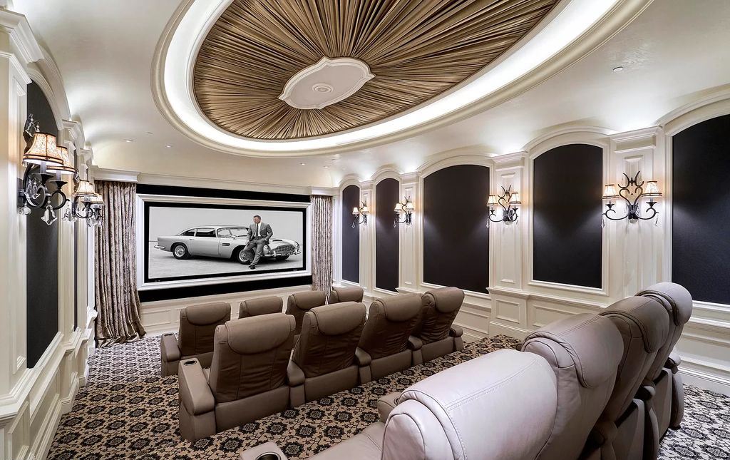 The Home in Scottsdale, a noteworthy property offers unprecedented balance between priceless sweeping views of the valley below and unparalleled lot location at 2,000 feet is now available for sale. This home located at 21376 N 110th Pl, Scottsdale, Arizona