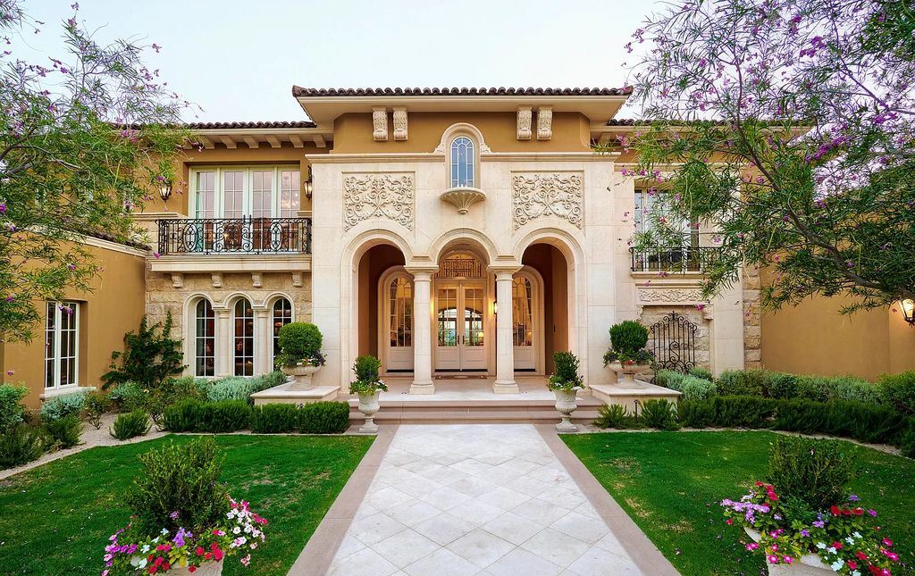 The Home in Scottsdale, a noteworthy property offers unprecedented balance between priceless sweeping views of the valley below and unparalleled lot location at 2,000 feet is now available for sale. This home located at 21376 N 110th Pl, Scottsdale, Arizona