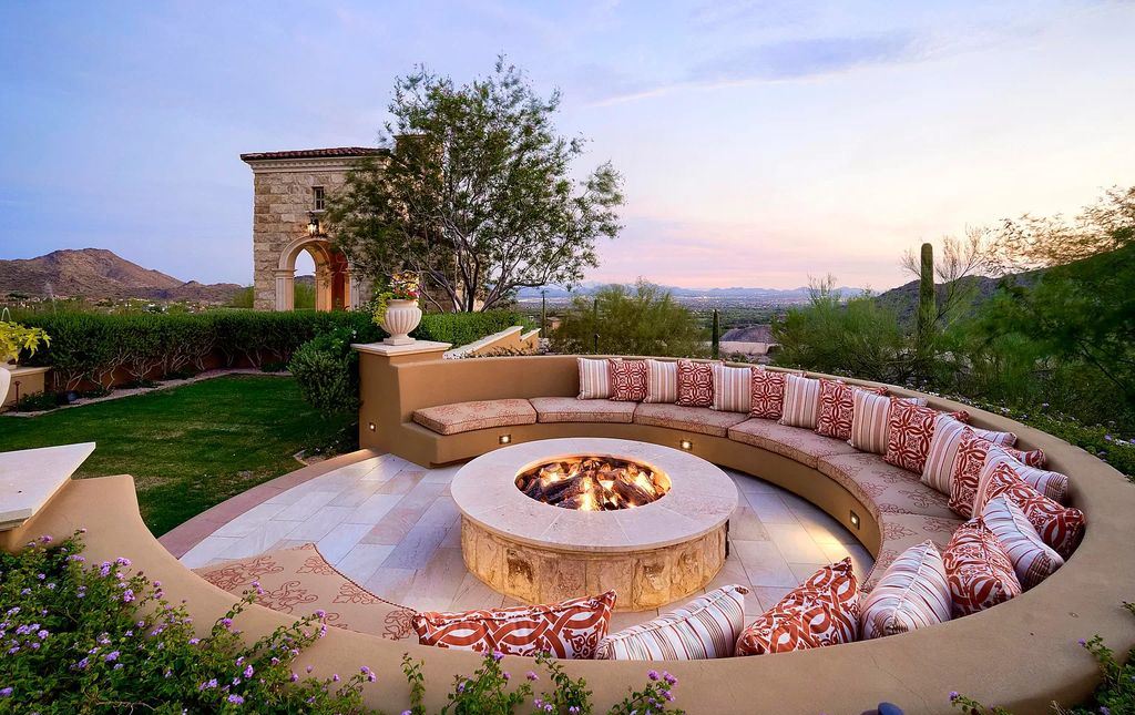 The Home in Scottsdale, a noteworthy property offers unprecedented balance between priceless sweeping views of the valley below and unparalleled lot location at 2,000 feet is now available for sale. This home located at 21376 N 110th Pl, Scottsdale, Arizona