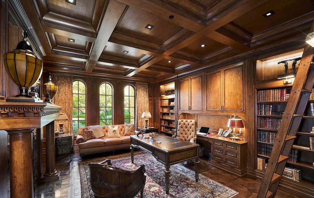 The Home in Scottsdale, a noteworthy property offers unprecedented balance between priceless sweeping views of the valley below and unparalleled lot location at 2,000 feet is now available for sale. This home located at 21376 N 110th Pl, Scottsdale, Arizona