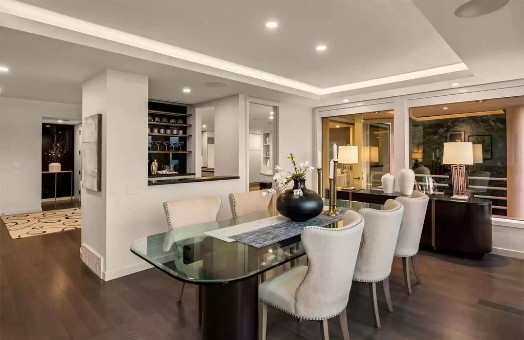 The Home in Medina is an impeccably stylish and undeniably chic home with effortless entertaining spaces, now available for sale. This home located at 7329 NE 18th Street, Medina, Washington