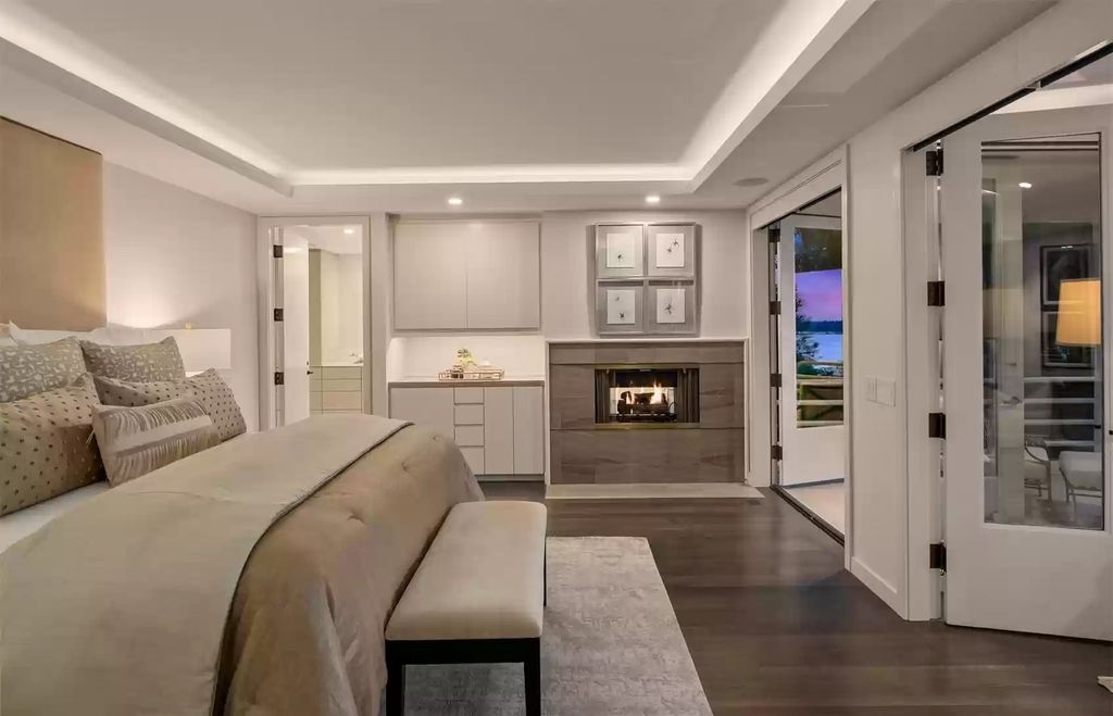 The Home in Medina is an impeccably stylish and undeniably chic home with effortless entertaining spaces, now available for sale. This home located at 7329 NE 18th Street, Medina, Washington
