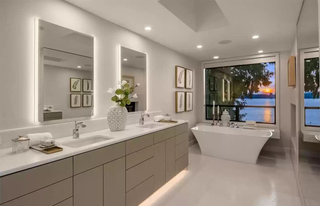 The Home in Medina is an impeccably stylish and undeniably chic home with effortless entertaining spaces, now available for sale. This home located at 7329 NE 18th Street, Medina, Washington