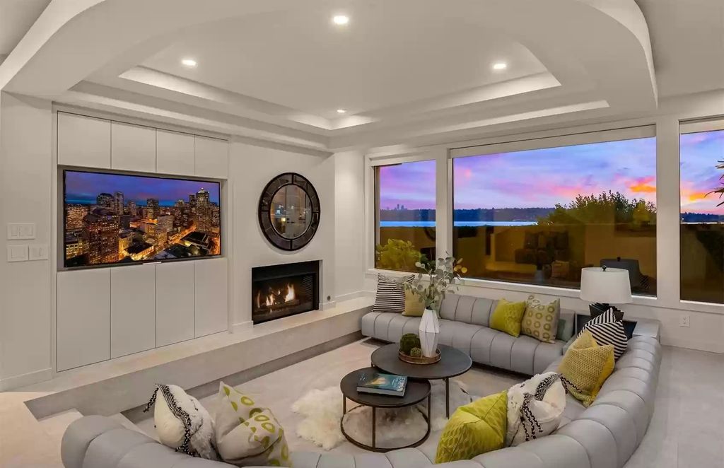 The Home in Medina is an impeccably stylish and undeniably chic home with effortless entertaining spaces, now available for sale. This home located at 7329 NE 18th Street, Medina, Washington