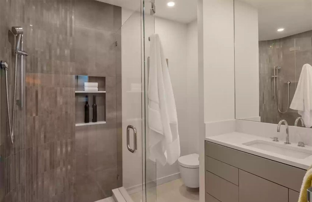 The Home in Medina is an impeccably stylish and undeniably chic home with effortless entertaining spaces, now available for sale. This home located at 7329 NE 18th Street, Medina, Washington