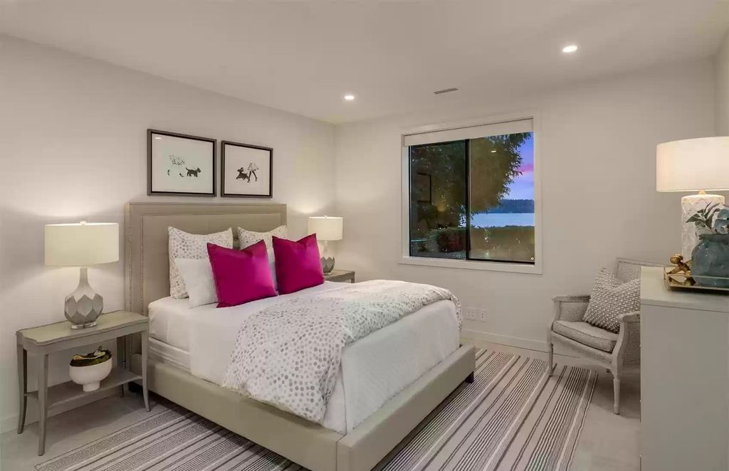The Home in Medina is an impeccably stylish and undeniably chic home with effortless entertaining spaces, now available for sale. This home located at 7329 NE 18th Street, Medina, Washington