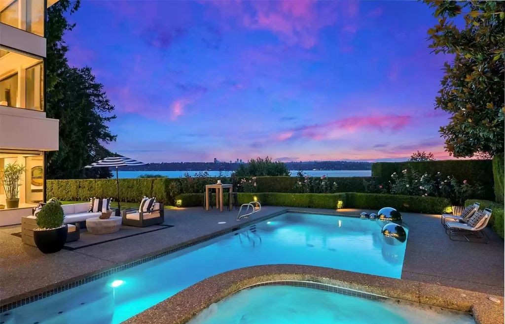 The Home in Medina is an impeccably stylish and undeniably chic home with effortless entertaining spaces, now available for sale. This home located at 7329 NE 18th Street, Medina, Washington