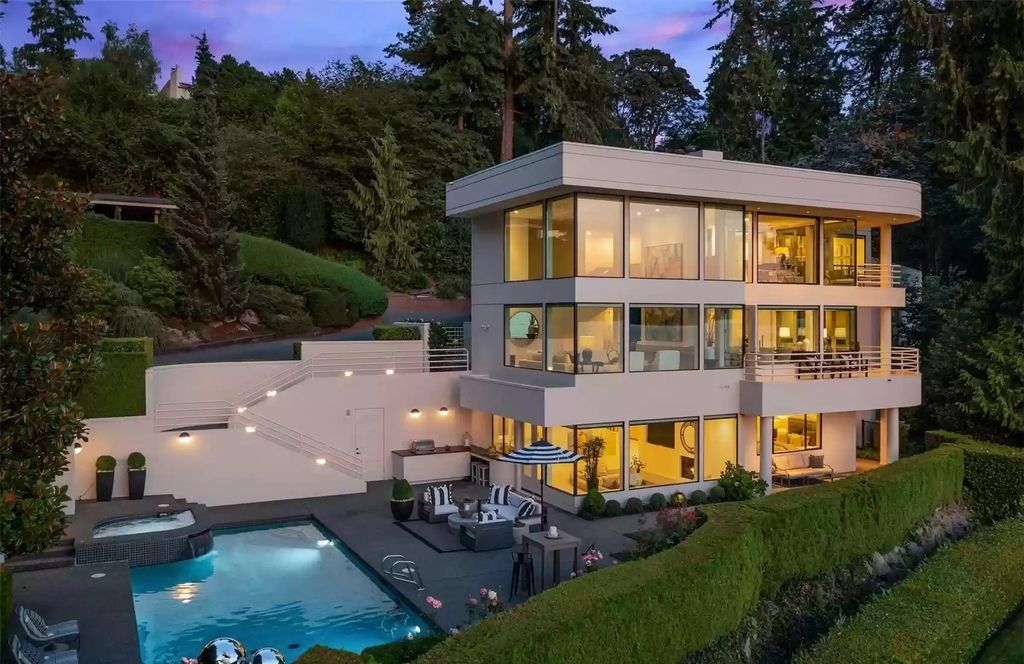 The Home in Medina is an impeccably stylish and undeniably chic home with effortless entertaining spaces, now available for sale. This home located at 7329 NE 18th Street, Medina, Washington