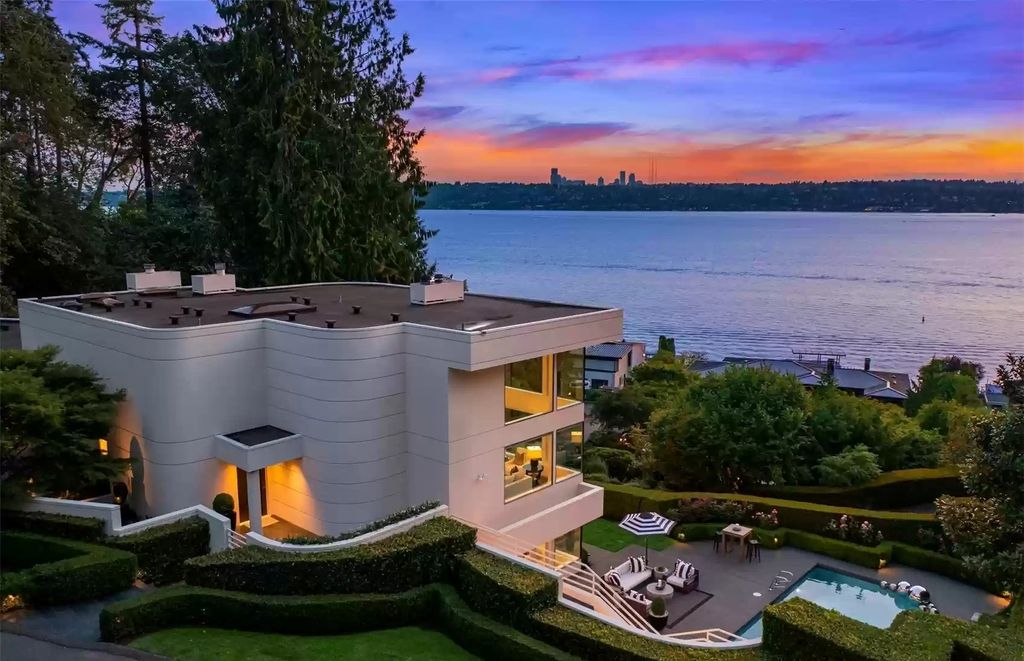 The Home in Medina is an impeccably stylish and undeniably chic home with effortless entertaining spaces, now available for sale. This home located at 7329 NE 18th Street, Medina, Washington