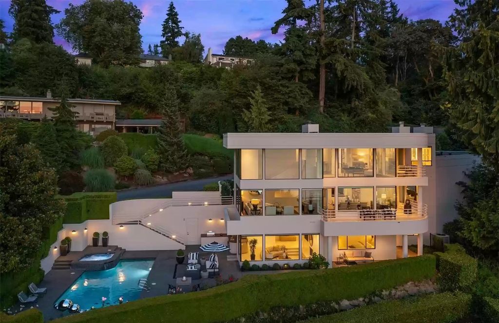 The Home in Medina is an impeccably stylish and undeniably chic home with effortless entertaining spaces, now available for sale. This home located at 7329 NE 18th Street, Medina, Washington