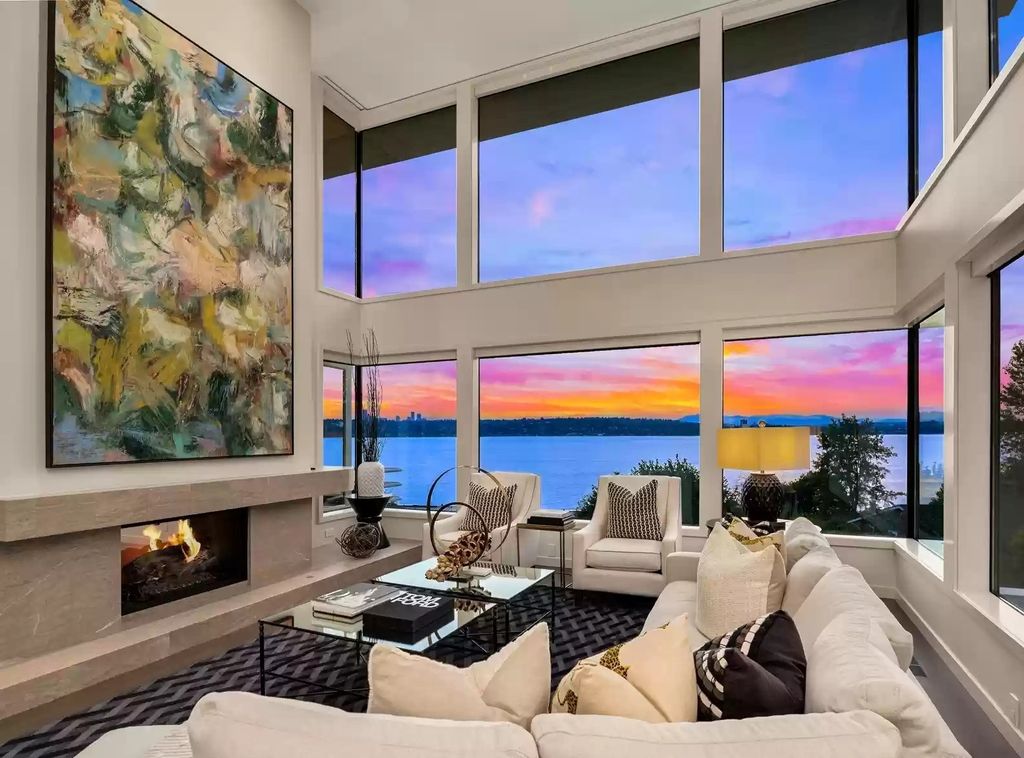 The Home in Medina is an impeccably stylish and undeniably chic home with effortless entertaining spaces, now available for sale. This home located at 7329 NE 18th Street, Medina, Washington