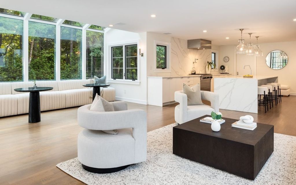 The Home in Greenwich is designed for seamless indoor/outdoor entertaining with resort-style amenities, now available for sale. This home located at 7 Dwight Ln, Greenwich, Connecticut
