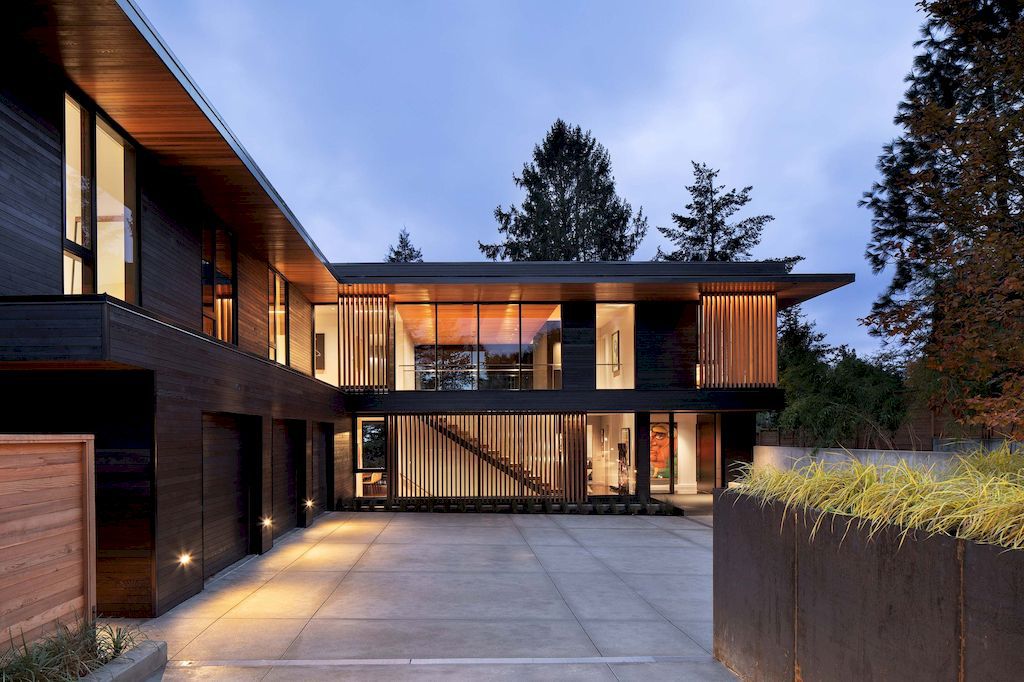 Maple Rock Residence, Aesthetic Space to Entertain by Scott Edwards