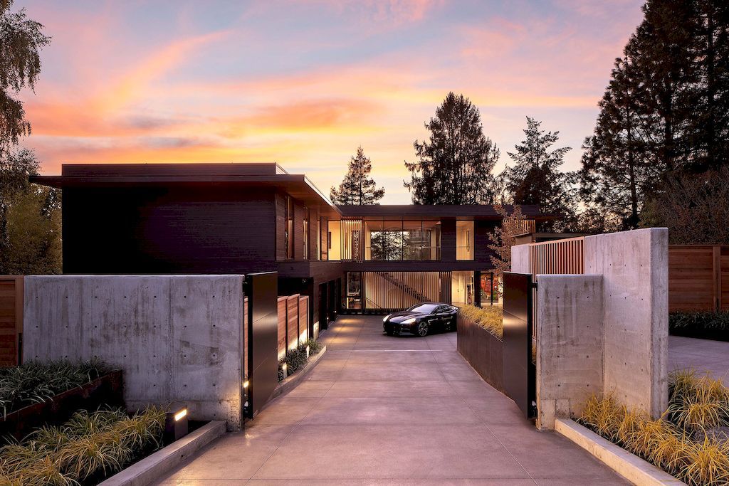 Maple Rock Residence, Aesthetic Space to Entertain by Scott Edwards