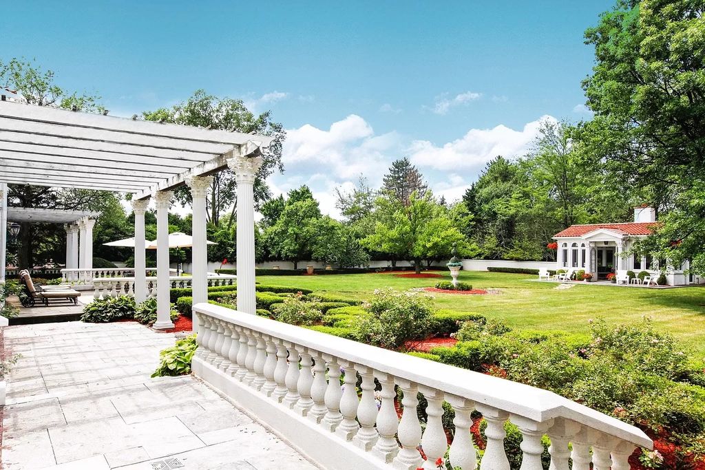 The Estate in Oak Brook is a luxurious home surrounded by beautifully manicured professionally landscaped gardens now available for sale. This home located at 704 Deer Trail Ln, Oak Brook, Illinois; offering 08 bedrooms and 10 bathrooms with 16,981 square feet of living spaces.