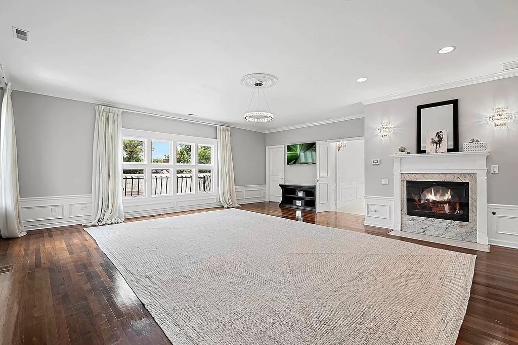 The Estate in Oak Brook is a luxurious home surrounded by beautifully manicured professionally landscaped gardens now available for sale. This home located at 704 Deer Trail Ln, Oak Brook, Illinois; offering 08 bedrooms and 10 bathrooms with 16,981 square feet of living spaces.