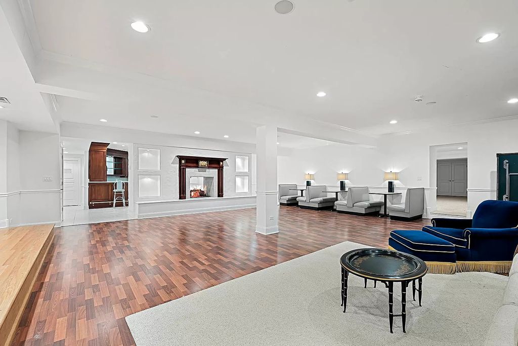 The Estate in Oak Brook is a luxurious home surrounded by beautifully manicured professionally landscaped gardens now available for sale. This home located at 704 Deer Trail Ln, Oak Brook, Illinois; offering 08 bedrooms and 10 bathrooms with 16,981 square feet of living spaces.