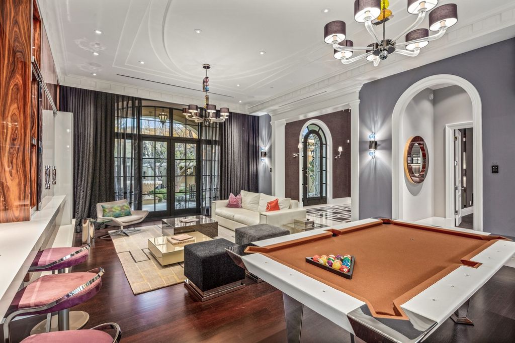 The Mansion in Scottsdale, an exceptional and gracious estate built by Salcito Custom Homes and designed by renowned Architect Dale Gardon delivering both luxury and comfort is now available for sale. This home located at 20715 N 103rd Pl, Scottsdale, Arizona