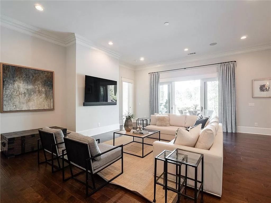 The Estate in Milton is a luxurious home featuring open floor plan and breathtaking outdoor area now available for sale. This home located at 16146 Belford Dr, Milton, Georgia; offering 07 bedrooms and 09 bathrooms with 8,979 square feet of living spaces.