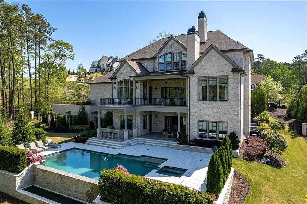 The Estate in Milton is a luxurious home featuring open floor plan and breathtaking outdoor area now available for sale. This home located at 16146 Belford Dr, Milton, Georgia; offering 07 bedrooms and 09 bathrooms with 8,979 square feet of living spaces.