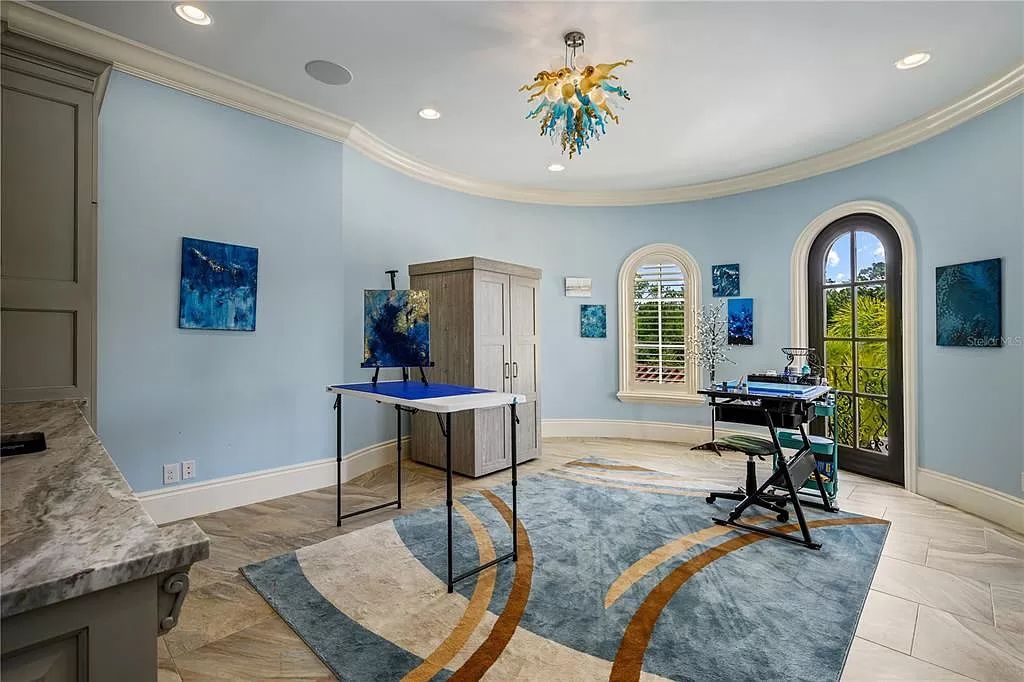 The Estate in Orlando, a one of a kind home in the coveted Carolwood neighborhood in Golden Oak at Walt Disney World Resort offering beautiful outdoor areas with a resort pool and an expansive covered courtyard is now available for sale. This home located at 10151 Enchanted Oak Dr, Orlando, Florida
