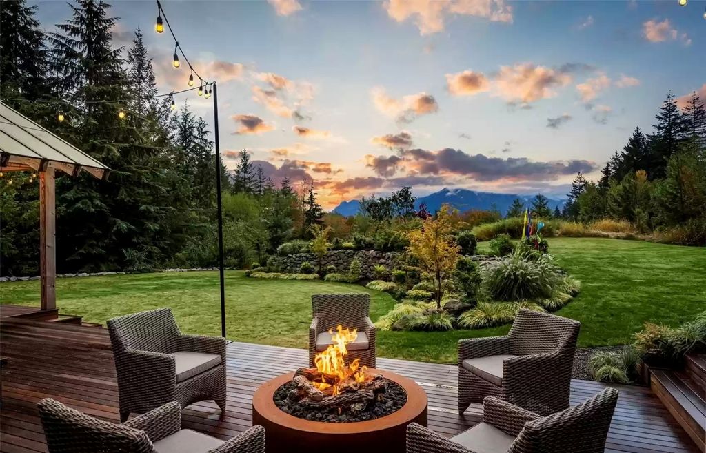 The Estate in North Bend is a luxurious home featuring gorgeous finishes and ideal spaces for a wide choice of entertainment now available for sale. This home located at 16331 Reserve Drive SE, North Bend, Washington; offering 04 bedrooms and 04 bathrooms with 5,710 square feet of living spaces. 