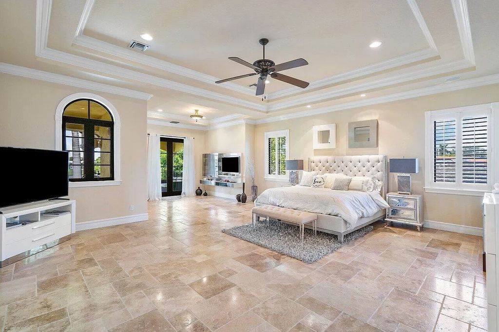 The Villa in Fort Lauderdale, a luxurious contemporary Mediterranean home overlooking the Coral Ridge Country Club Golf Course with resort style amenities is now available for sale. This home located at 4711 NE 25th Ave, Fort Lauderdale, Florida