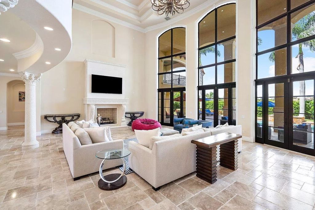 The Villa in Fort Lauderdale, a luxurious contemporary Mediterranean home overlooking the Coral Ridge Country Club Golf Course with resort style amenities is now available for sale. This home located at 4711 NE 25th Ave, Fort Lauderdale, Florida