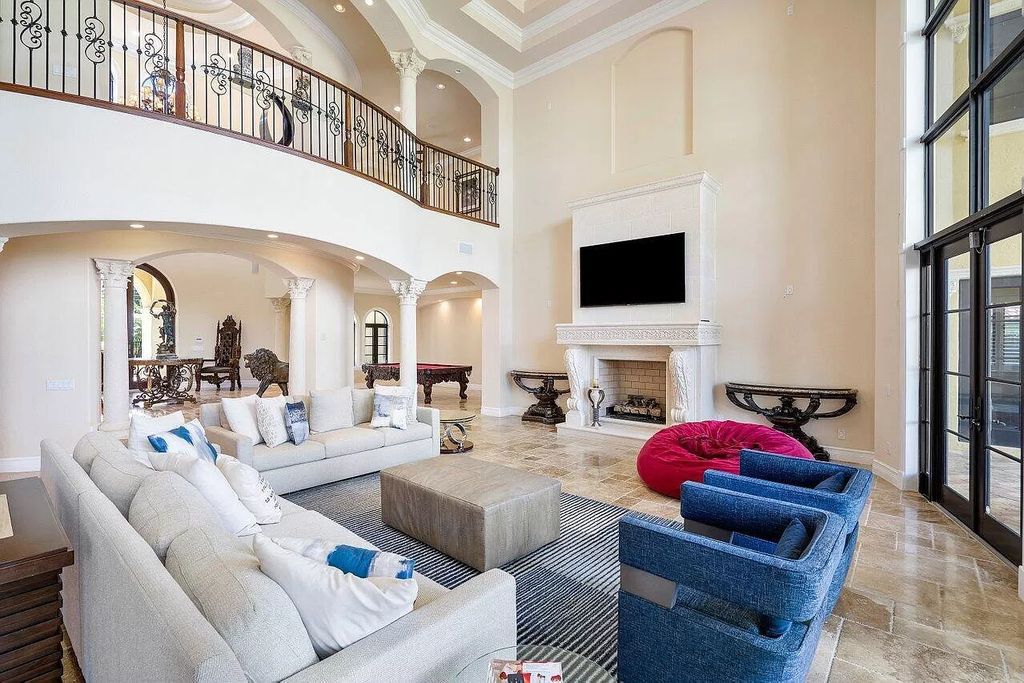 The Villa in Fort Lauderdale, a luxurious contemporary Mediterranean home overlooking the Coral Ridge Country Club Golf Course with resort style amenities is now available for sale. This home located at 4711 NE 25th Ave, Fort Lauderdale, Florida