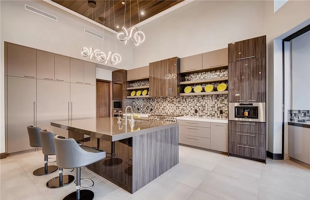 The Home in Henderson, a beautiful estate has a special exclusive view of the famous “Dragon’s Back” in MacDonald Highlands offering a completely comfortable and tranquil atmosphere is now available for sale. This home located at 665 Dragon Peak Dr, Henderson, Nevada