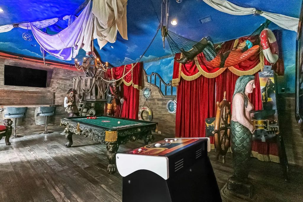 The Estate in Charlotte is an entertainers paradise and conveniently located, now available for sale. This home located at 8371 Providence Rd, Charlotte, North Carolina
